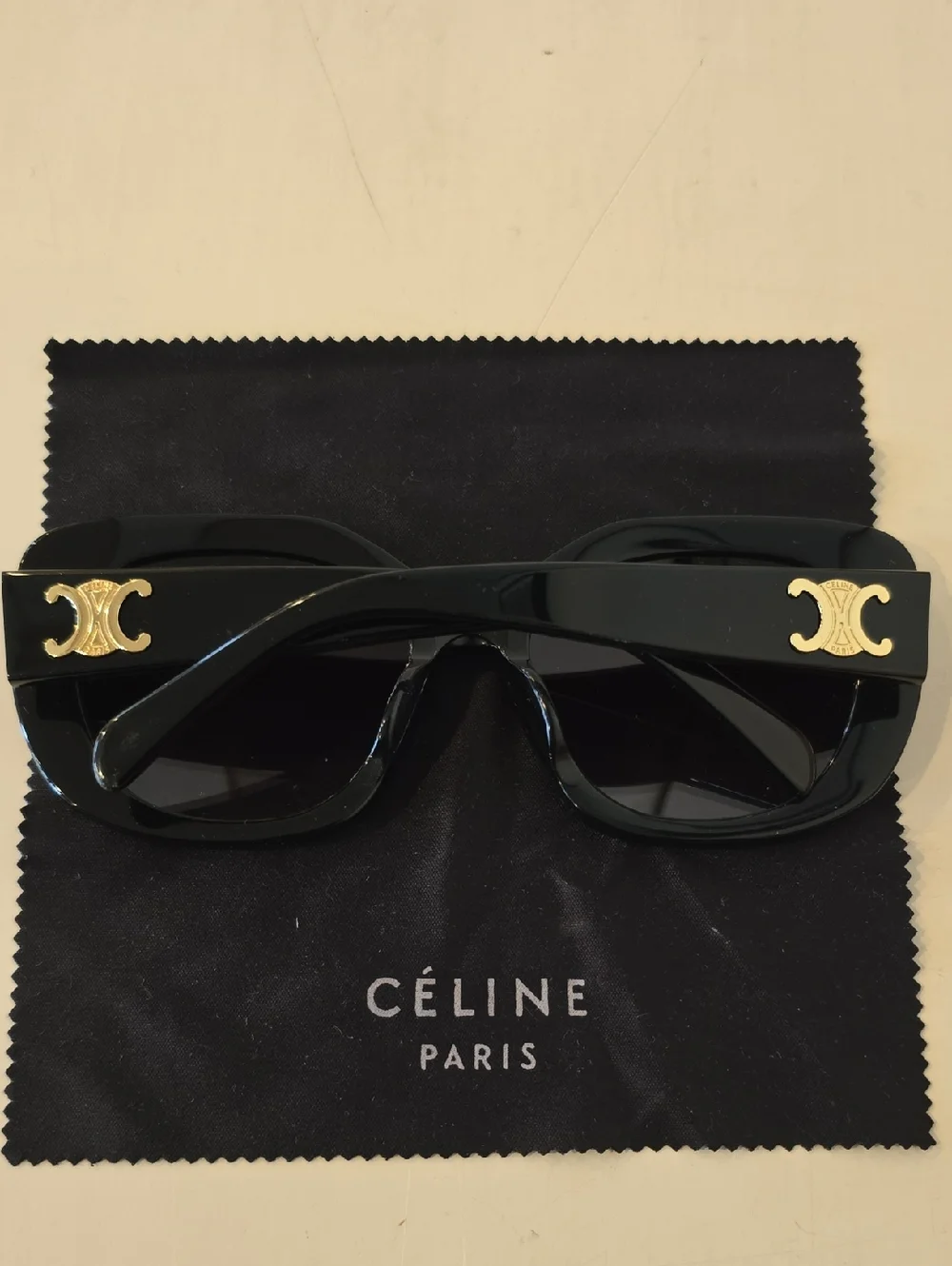 Authentic Celine Triomphe CL40226U Sunglasses - Picture 3 of 10
